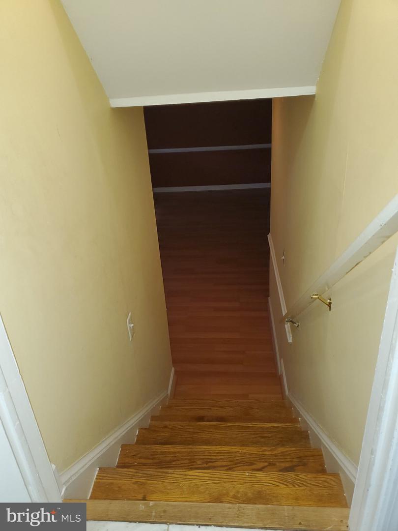 12200 Lemar Ct Property Photo 16