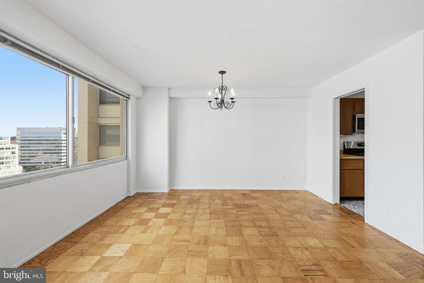 4515 Willard Ave #2119s Property Photo 8