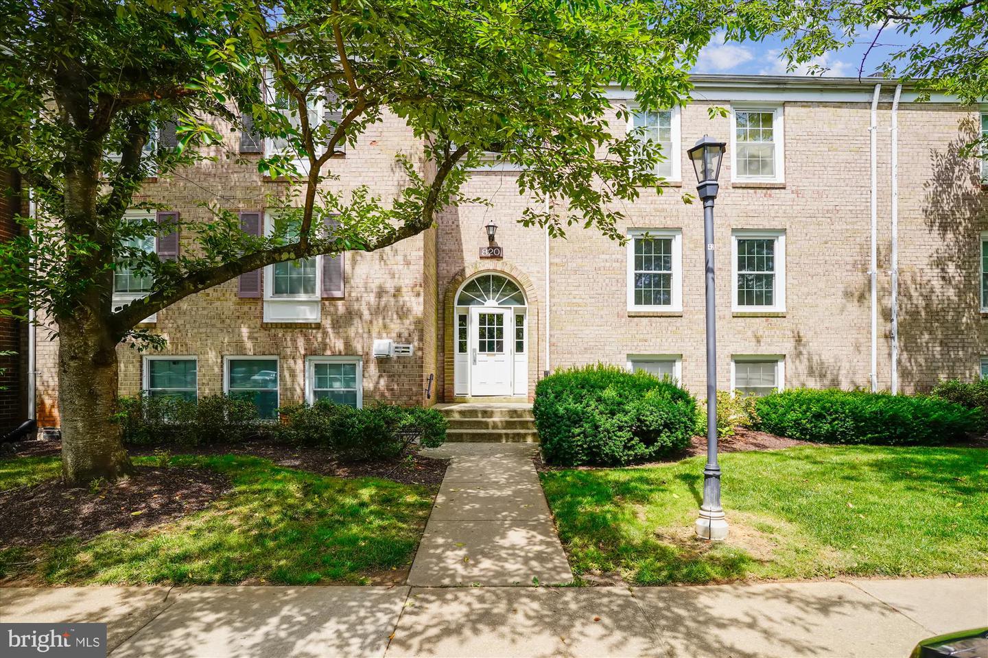 820 QUINCE ORCHARD BLVD #102 Property Photo 1