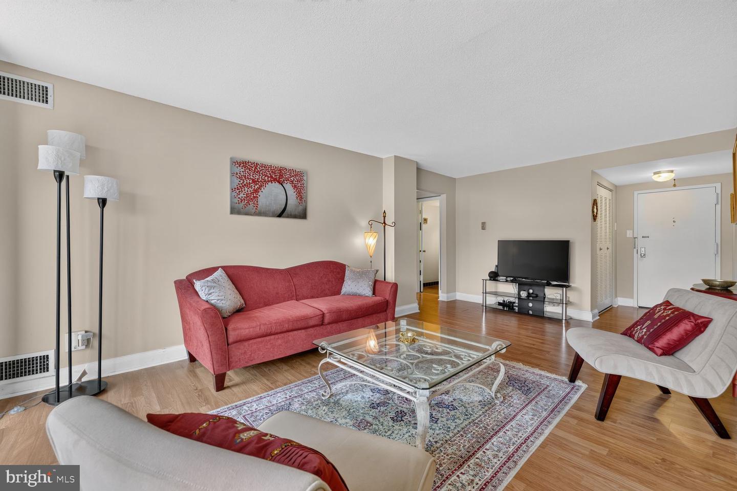 4 Monroe St #4-909 Property Photo 2