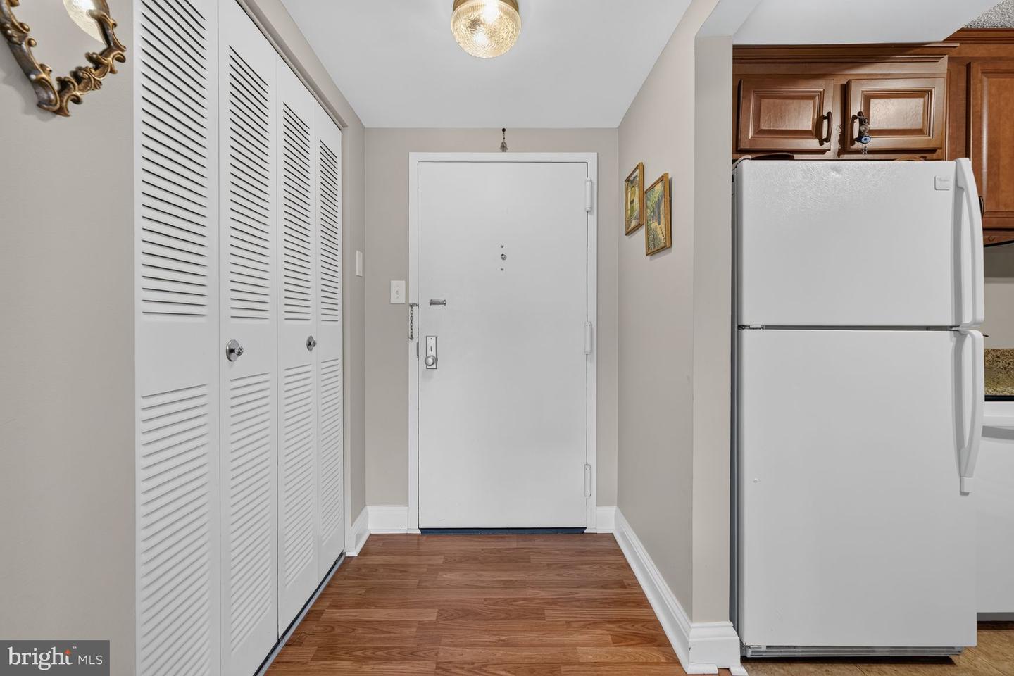 4 Monroe St #4-909 Property Photo 12