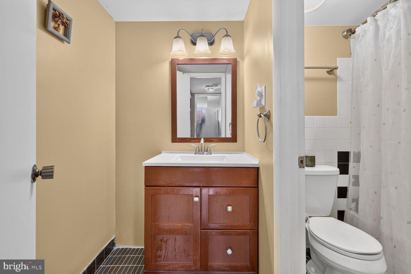 4 Monroe St #4-909 Property Photo 17
