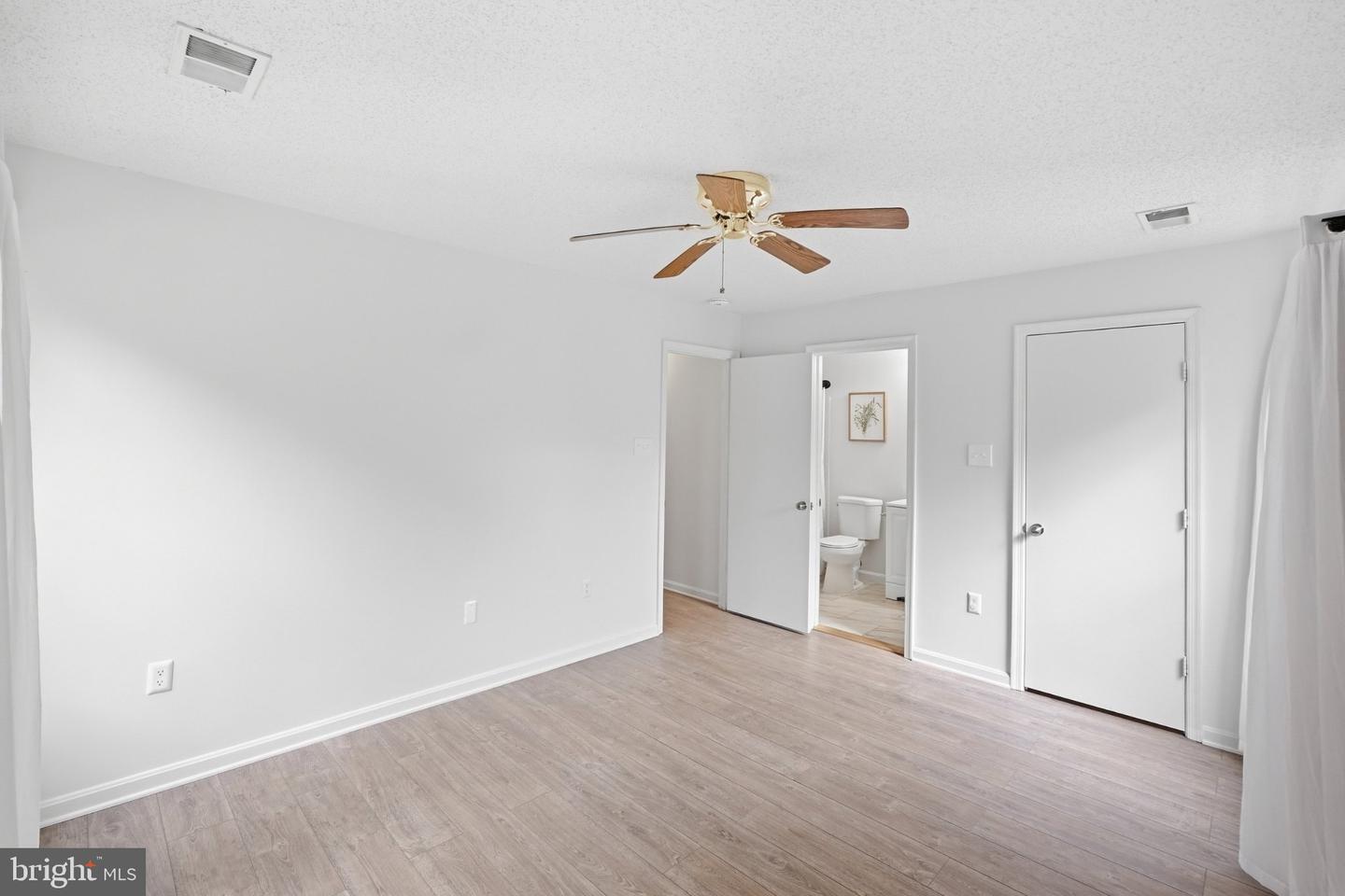 2812 Clear Shot Dr ##11-33 Property Photo 14
