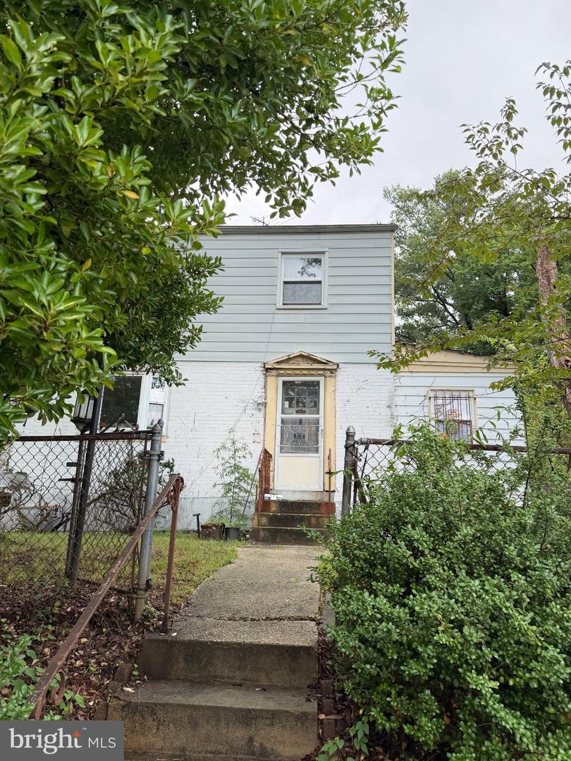 712 Ludlow St Property Photo 1