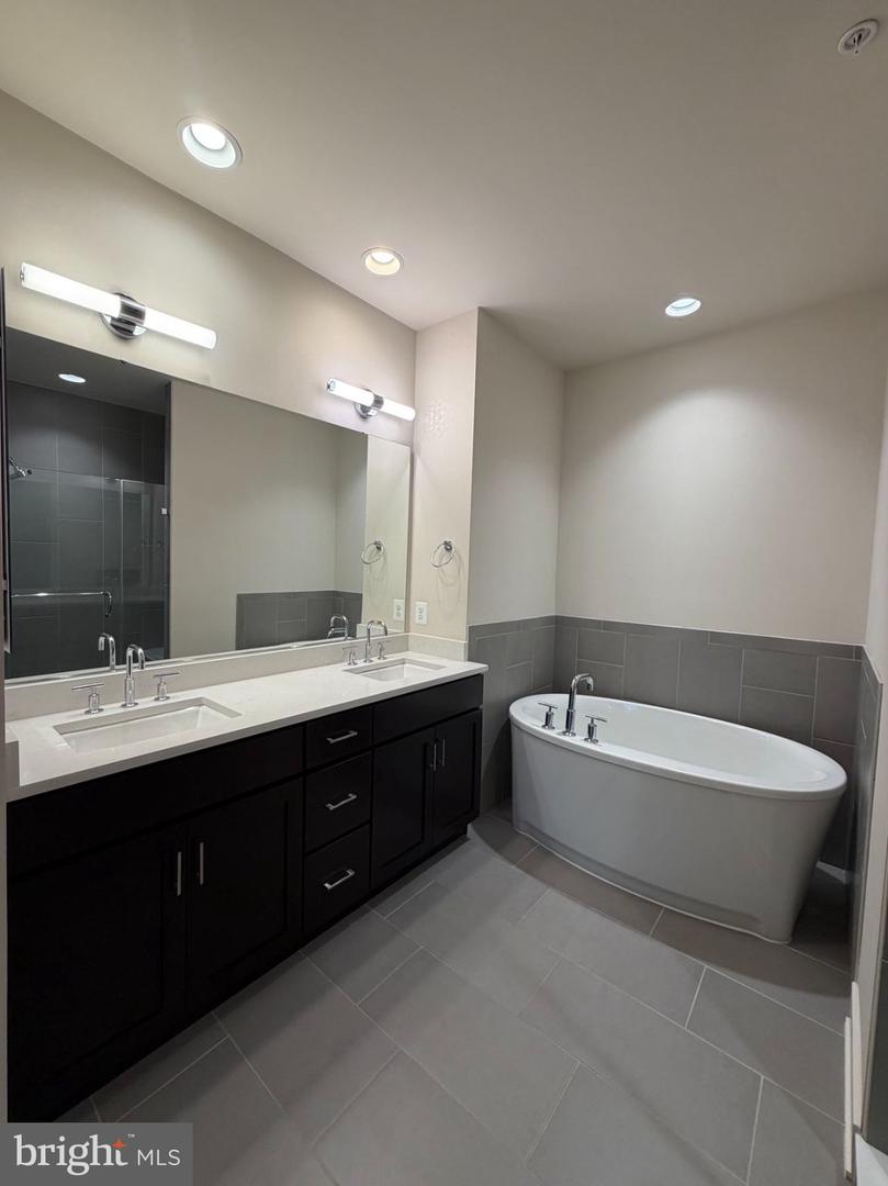111 Heath Pl Property Photo 22