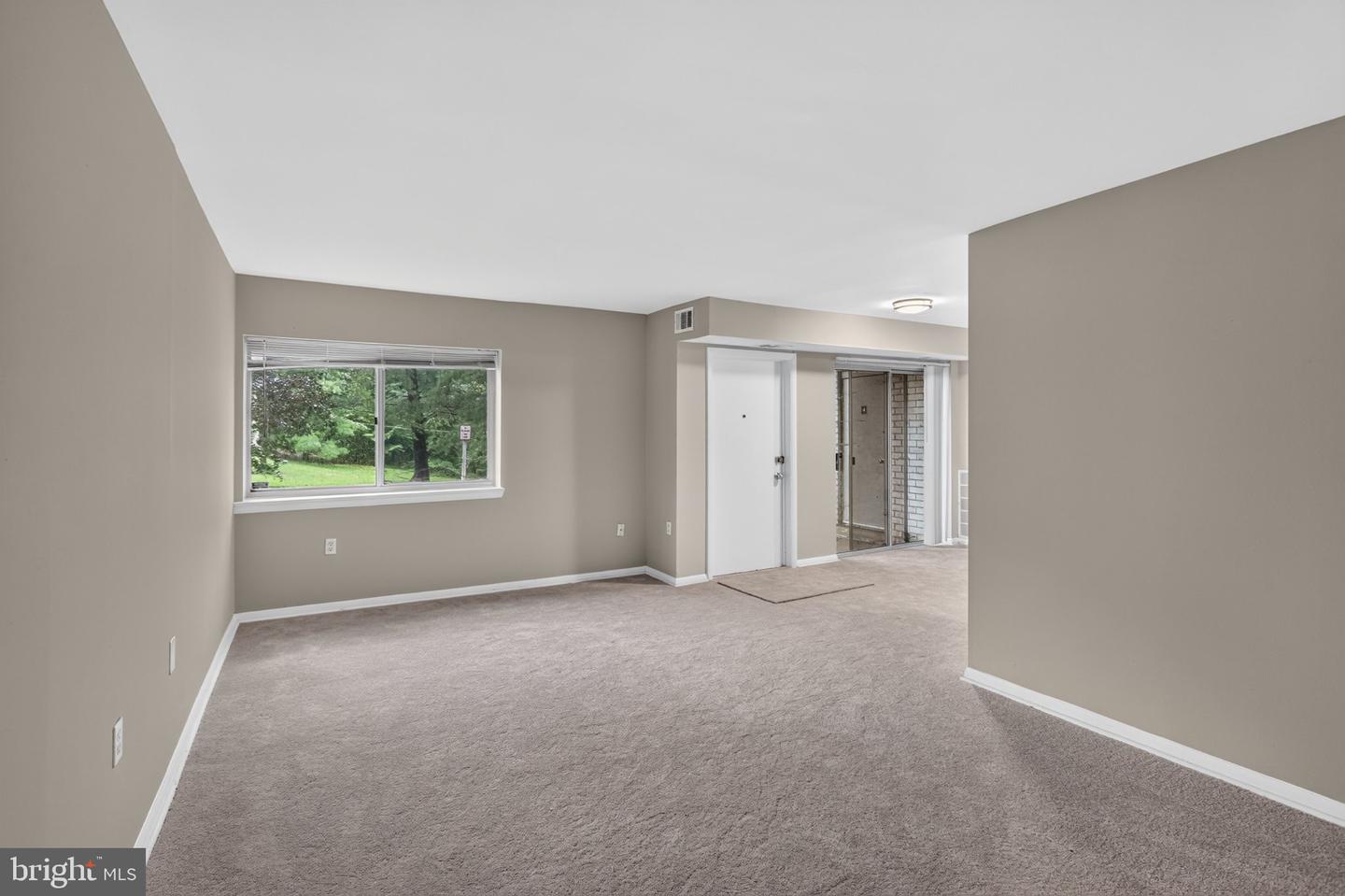 12303 Braxfield Ct #384 Property Photo 5