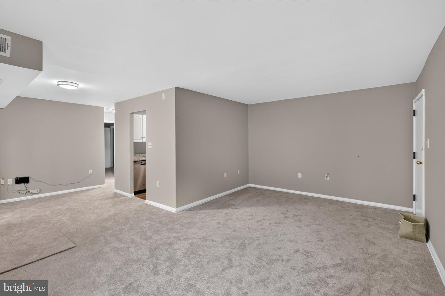 12303 Braxfield Ct #384 Property Photo 9