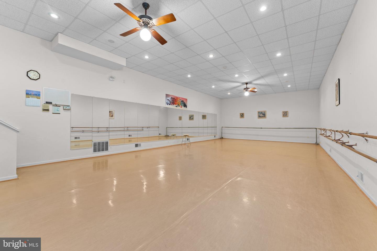 17801 October Ct Property Photo 5