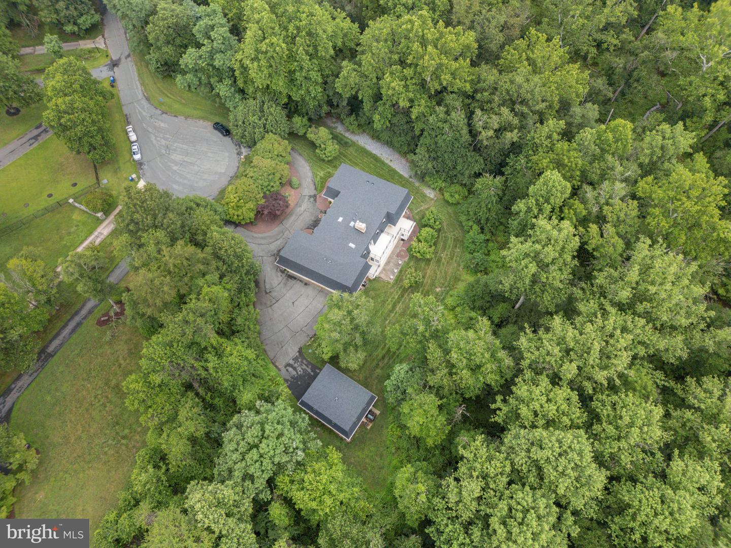 17801 October Ct Property Photo 15