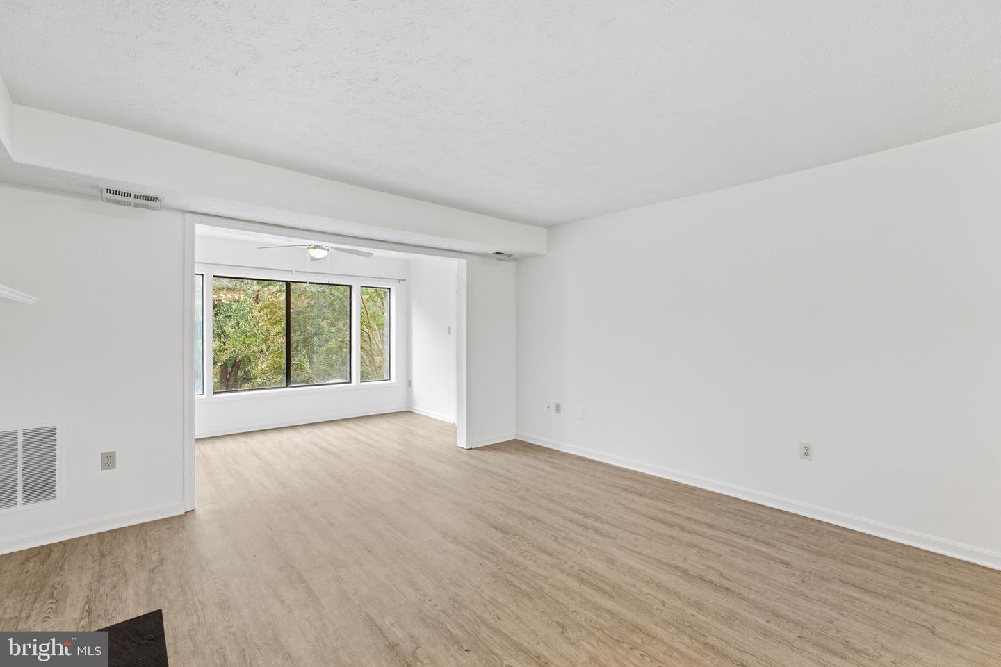 898 Windbrooke Dr #898 Property Photo 17