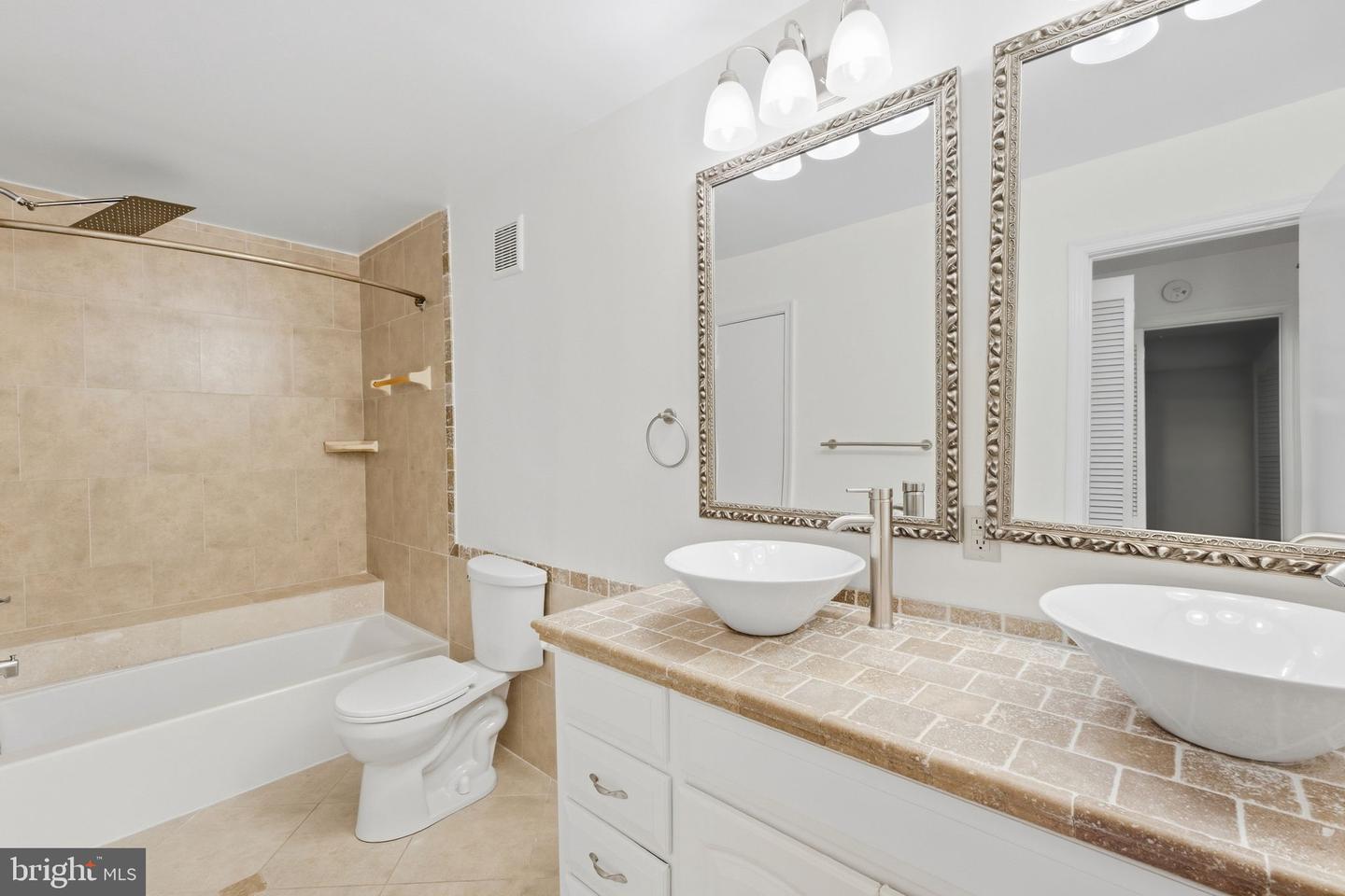 898 Windbrooke Dr #898 Property Photo 21