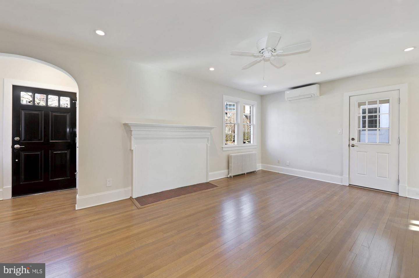 4816 Leland St Property Photo 6