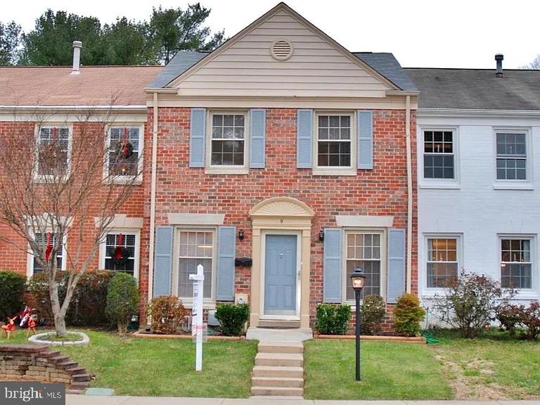 9 Midline Rd Property Photo 1