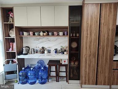 9 Midline Rd Property Photo 6