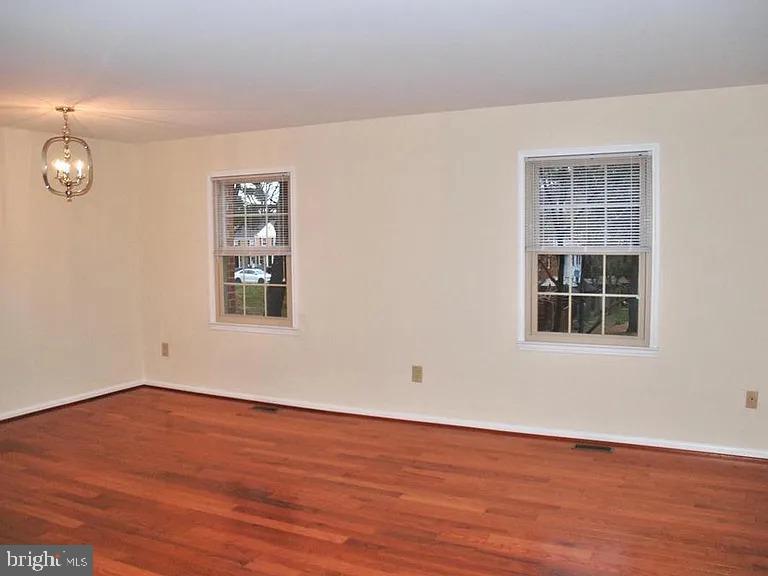 9 Midline Rd Property Photo 10