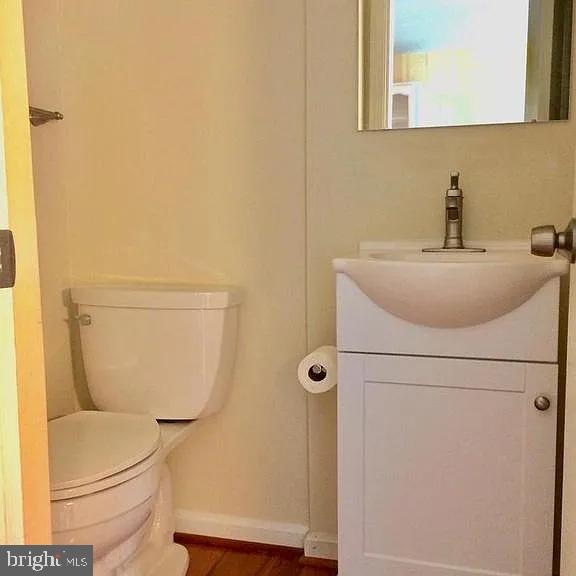 9 Midline Rd Property Photo 13