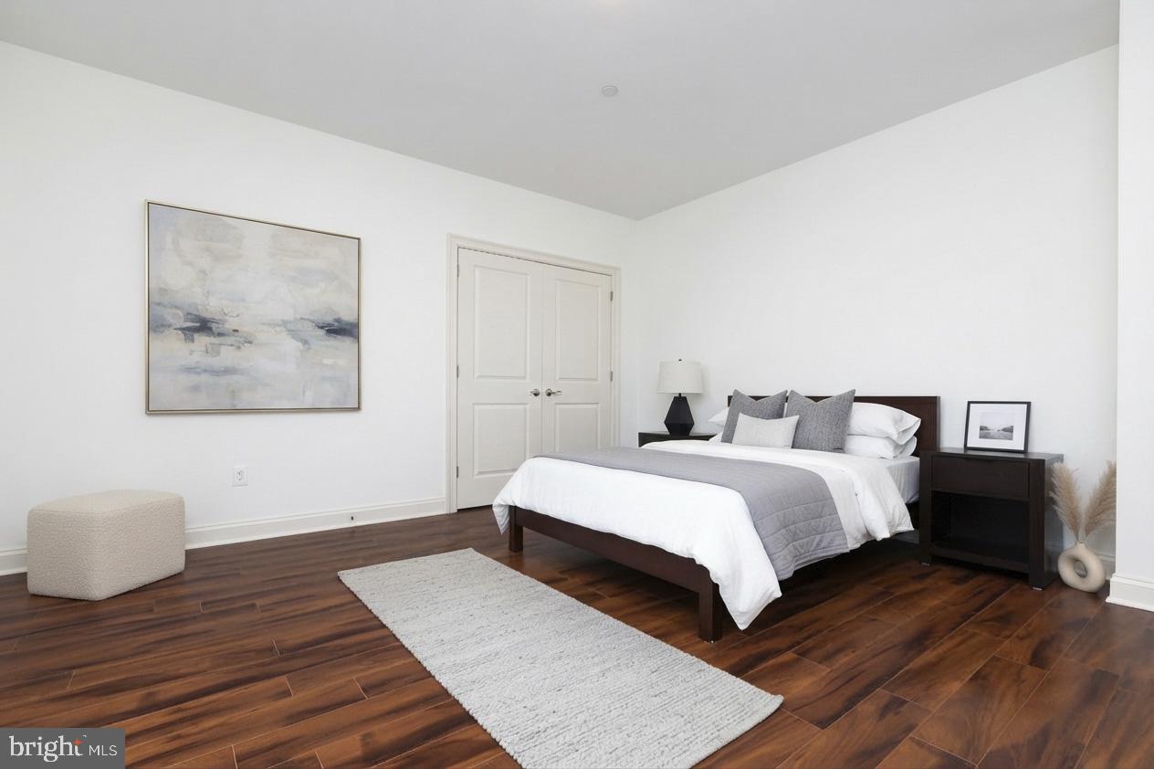 215 N Van Buren St Property Photo 33