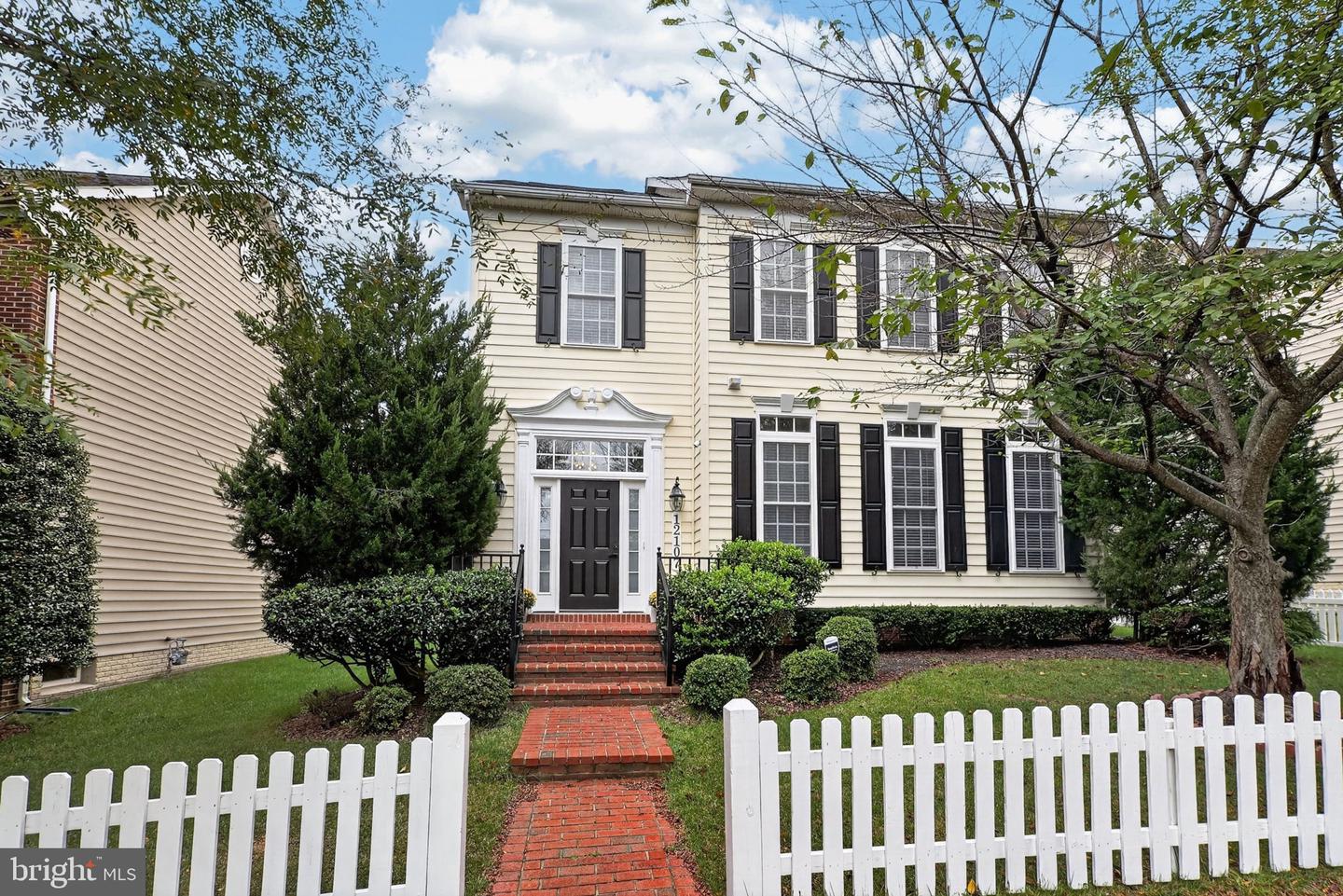 12107 MAGNOLIA PARK PL Property Photo 1