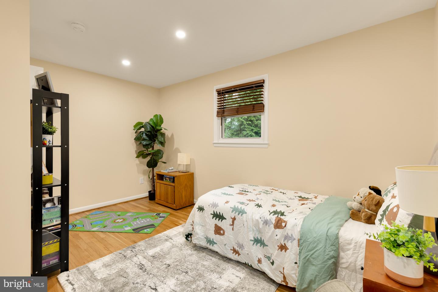 1024 Devere Dr Property Photo 22