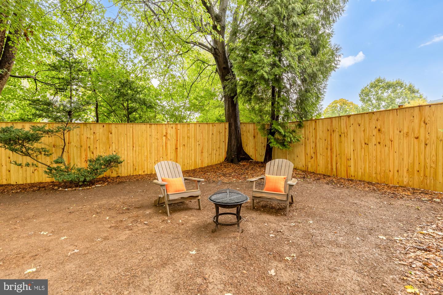 1024 Devere Dr Property Photo 36