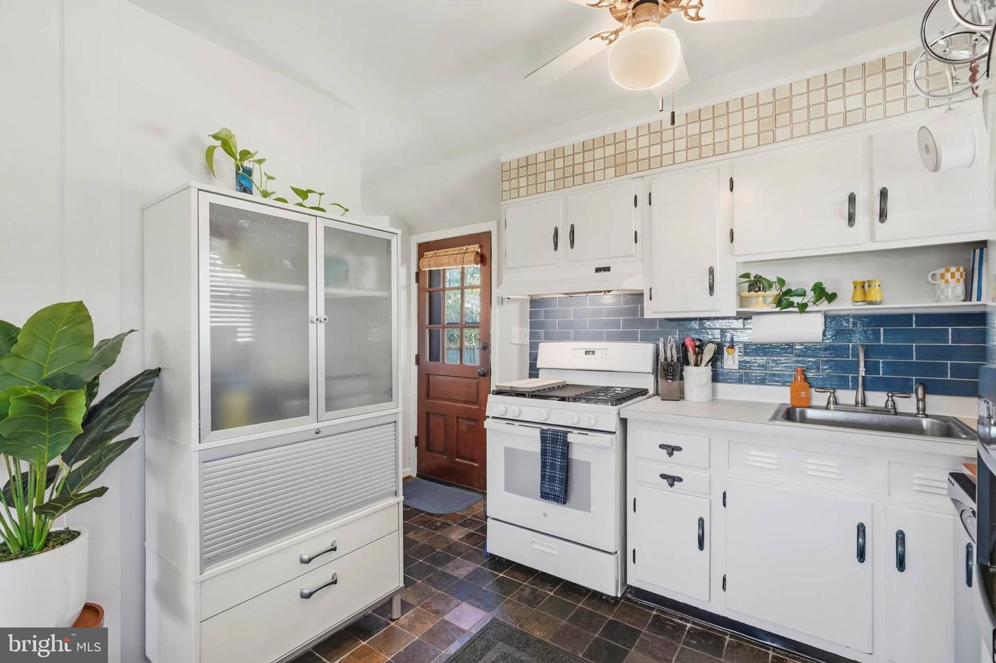 13014 Evanston St Property Photo 9