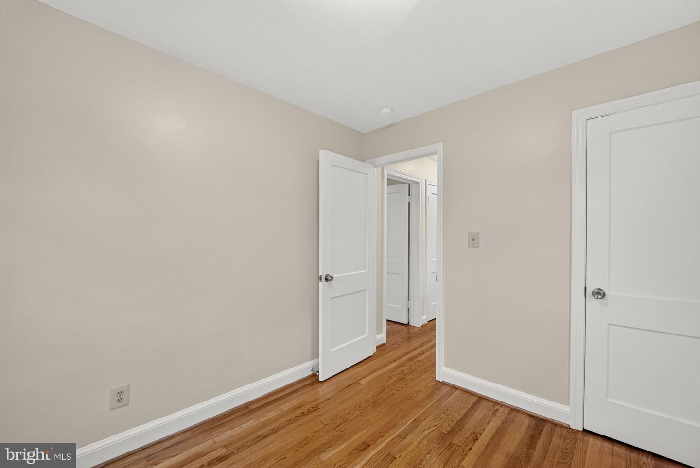 406 Gilmoure Dr Property Photo 19