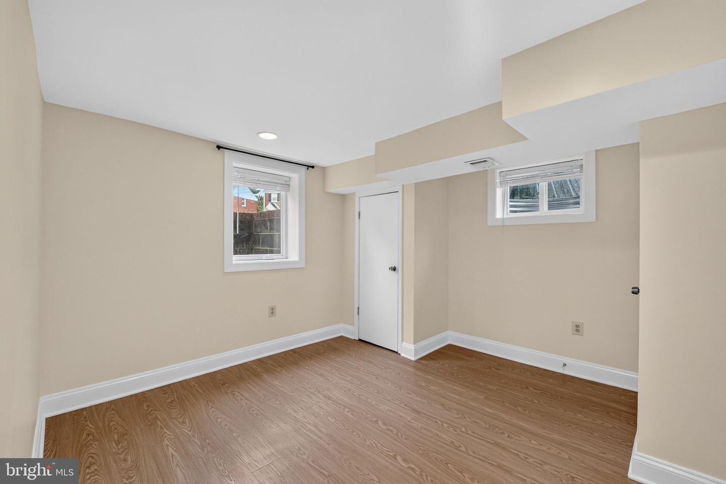 406 Gilmoure Dr Property Photo 21