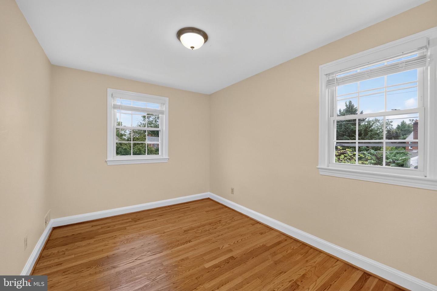 406 Gilmoure Dr Property Photo 30