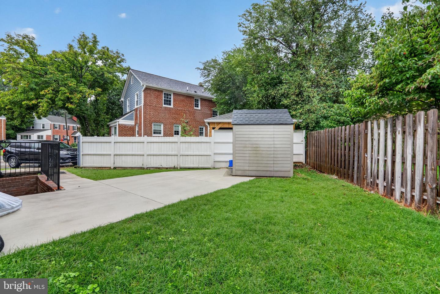 406 Gilmoure Dr Property Photo 41