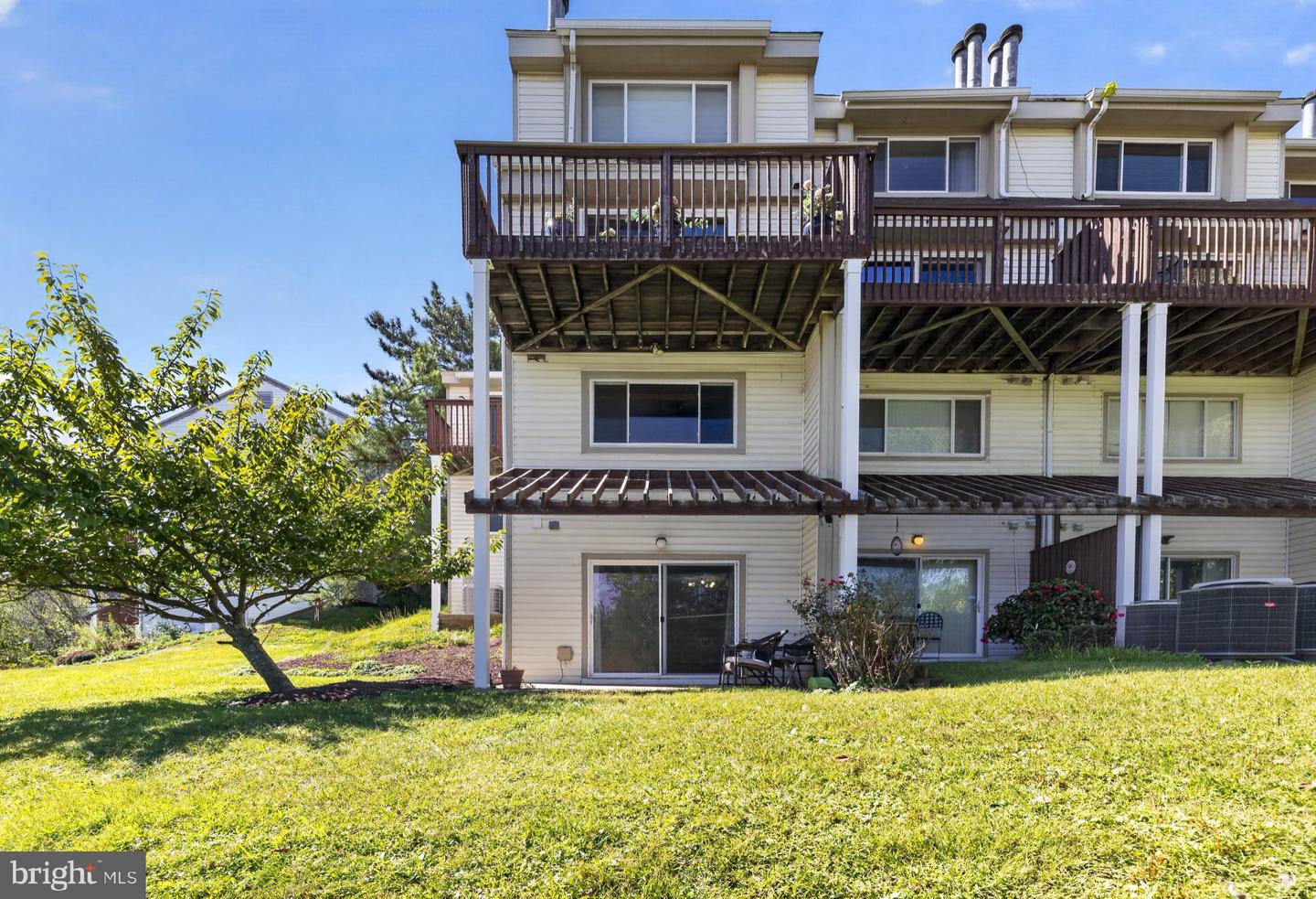 18245 Leman Lake Dr #608a Property Photo 3