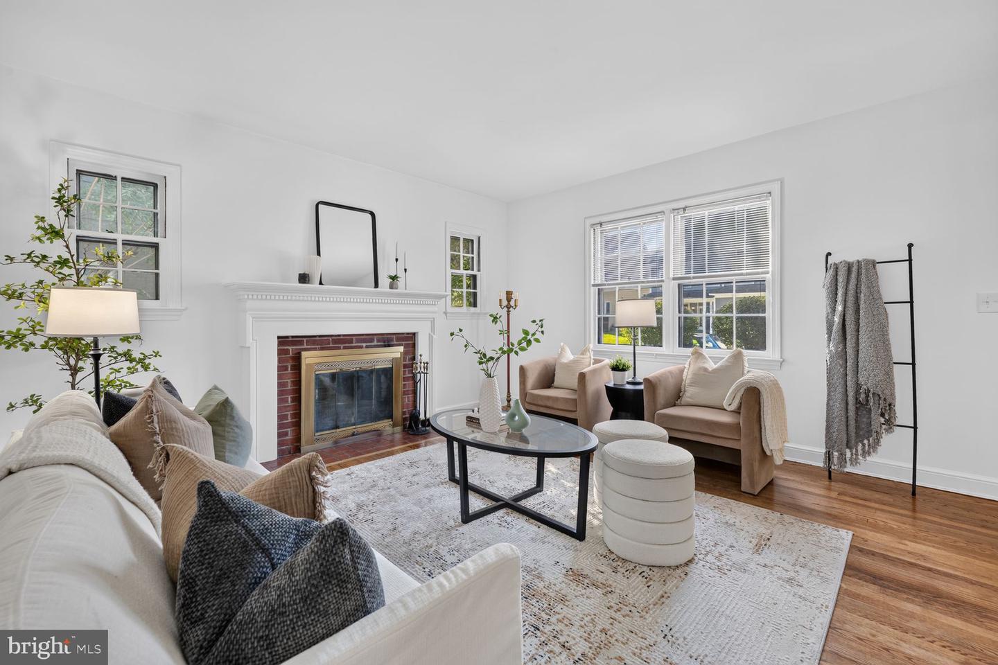 541 Brent Property Photo 6