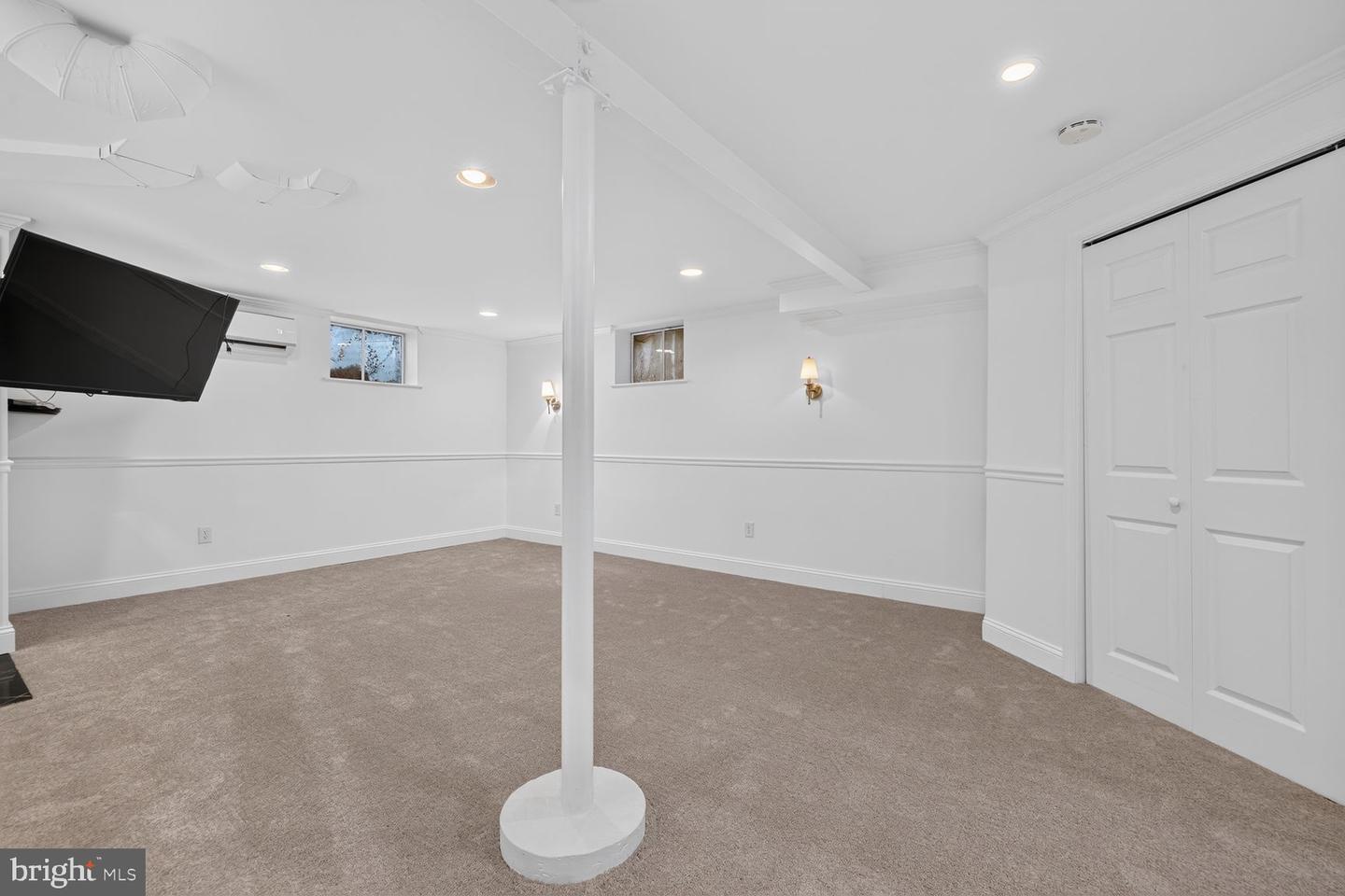 541 Brent Property Photo 22