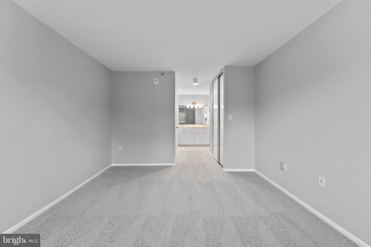 15101 Interlachen Dr #1-401 Property Photo 19