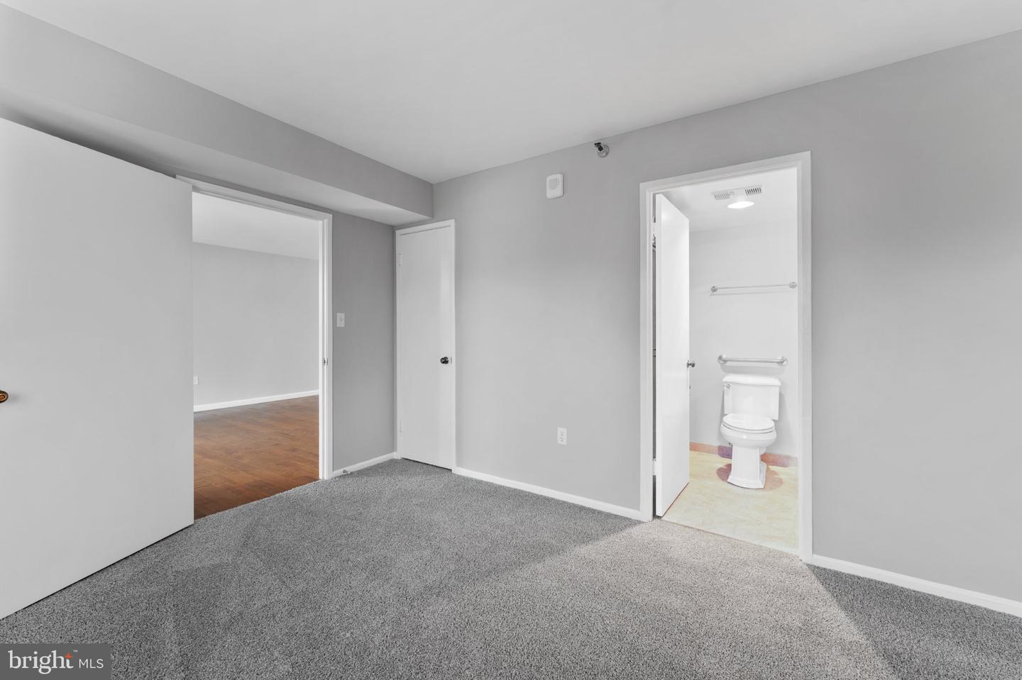 15101 Interlachen Dr #1-401 Property Photo 25