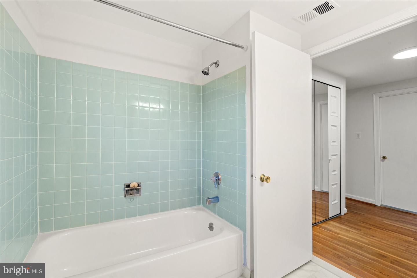 13821 Bethpage Ln Property Photo 24