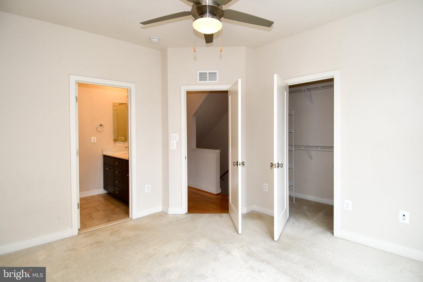 16301 Columbus Ave Property Photo 21