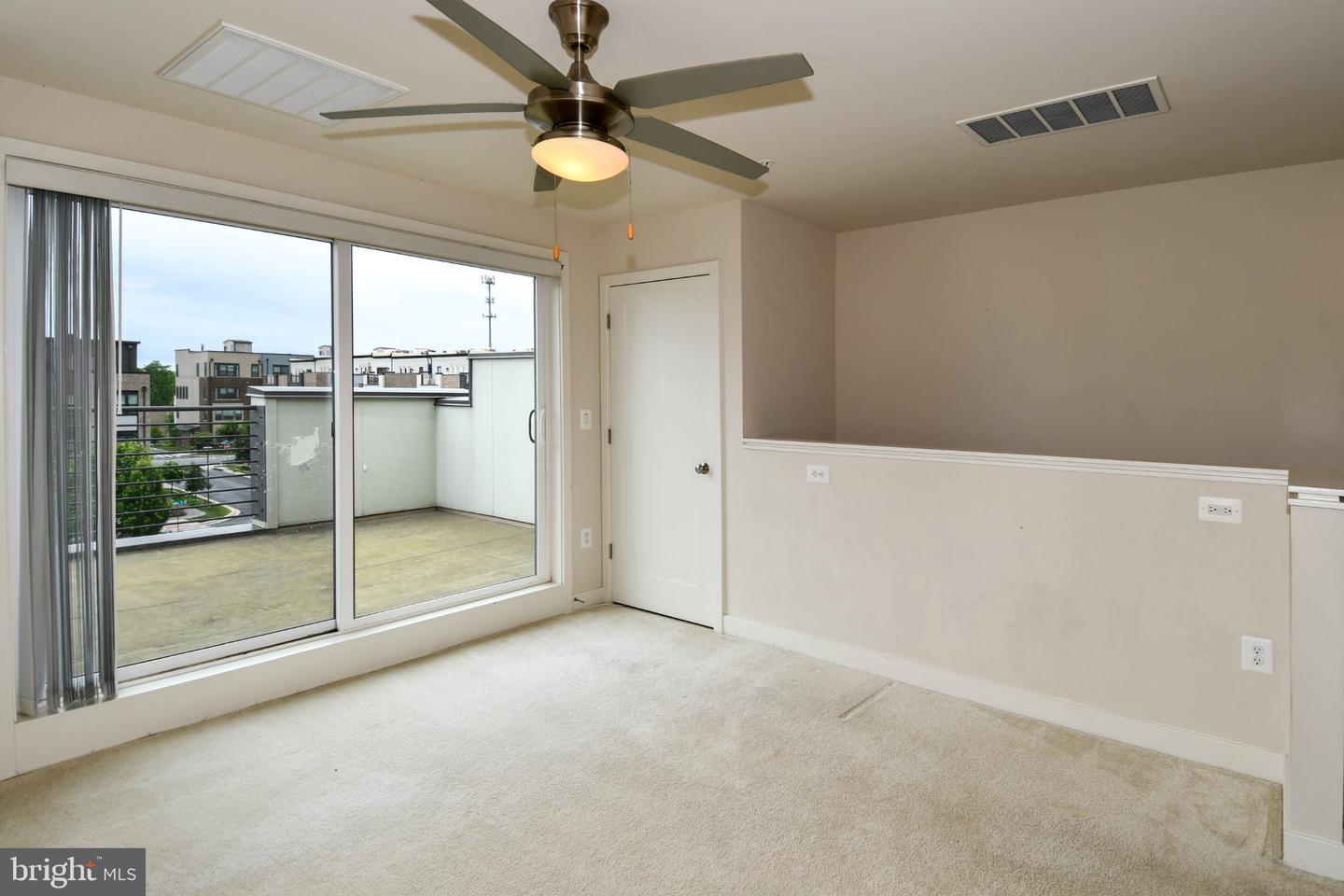 16301 Columbus Ave Property Photo 31