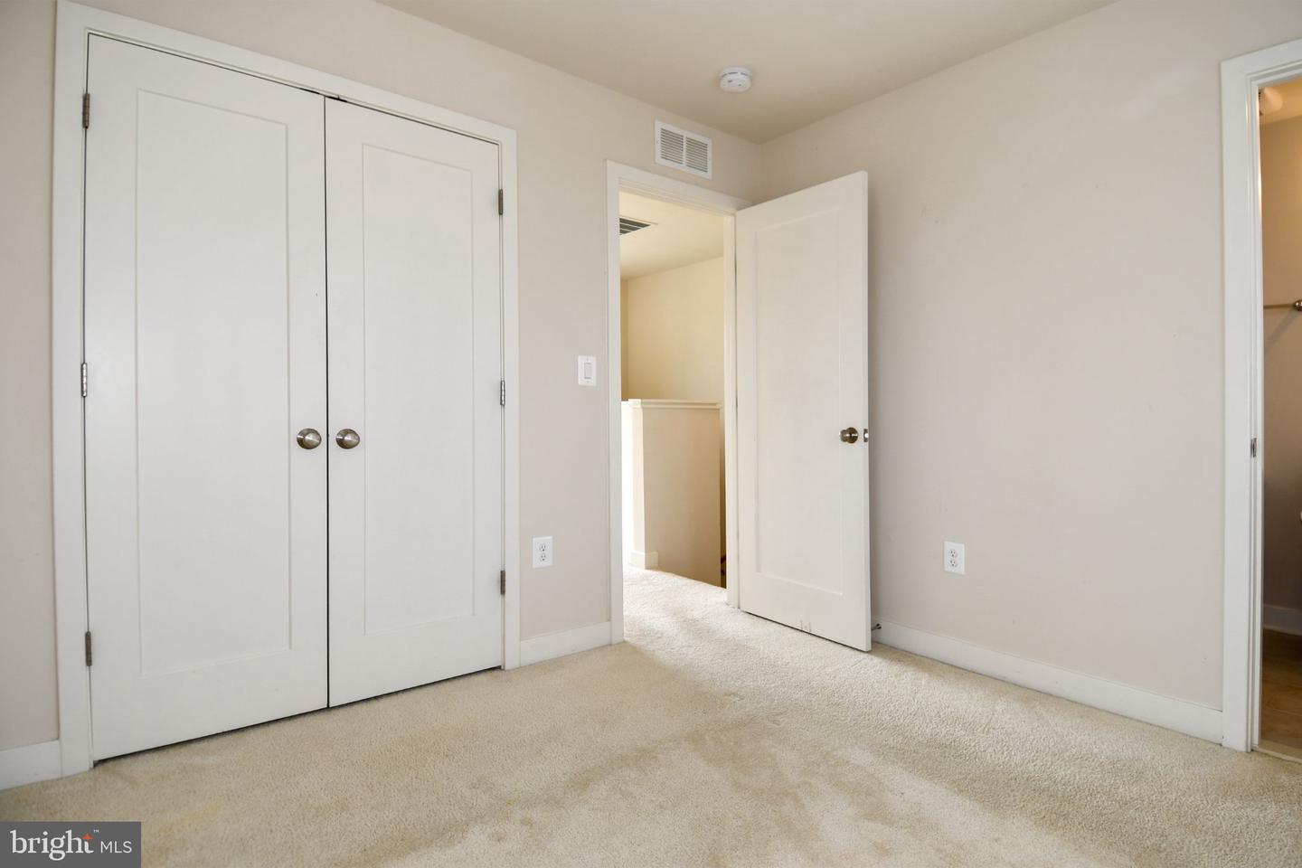 16301 Columbus Ave Property Photo 36