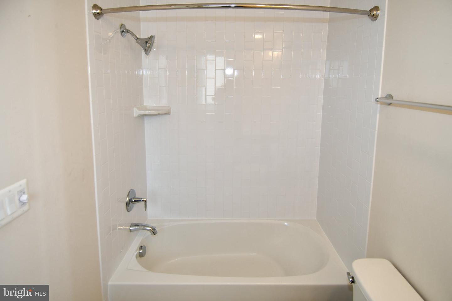16301 Columbus Ave Property Photo 37