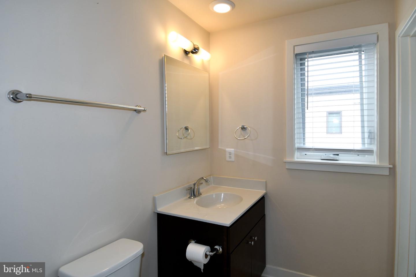 16301 Columbus Ave Property Photo 38