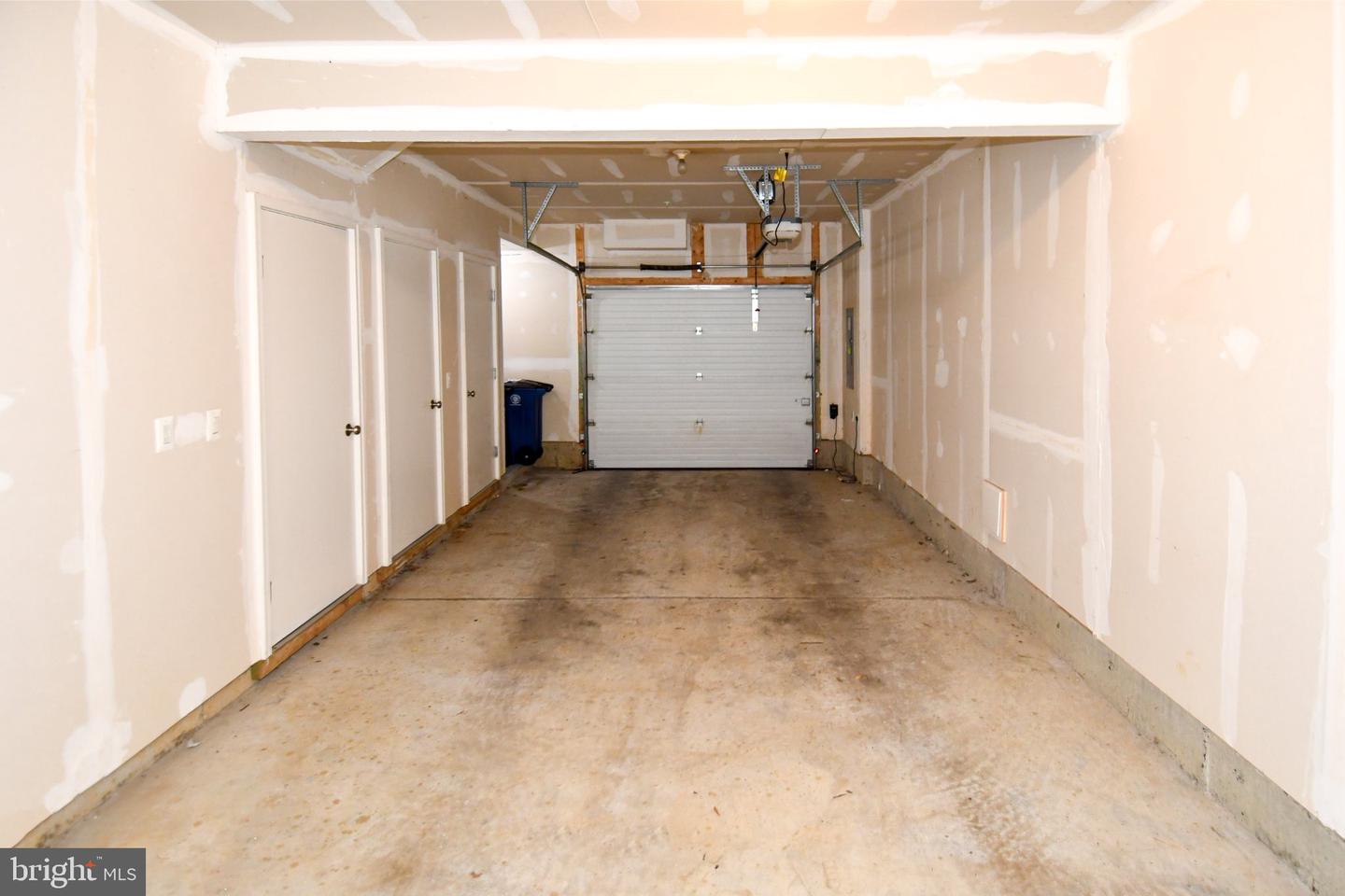 16301 Columbus Ave Property Photo 39