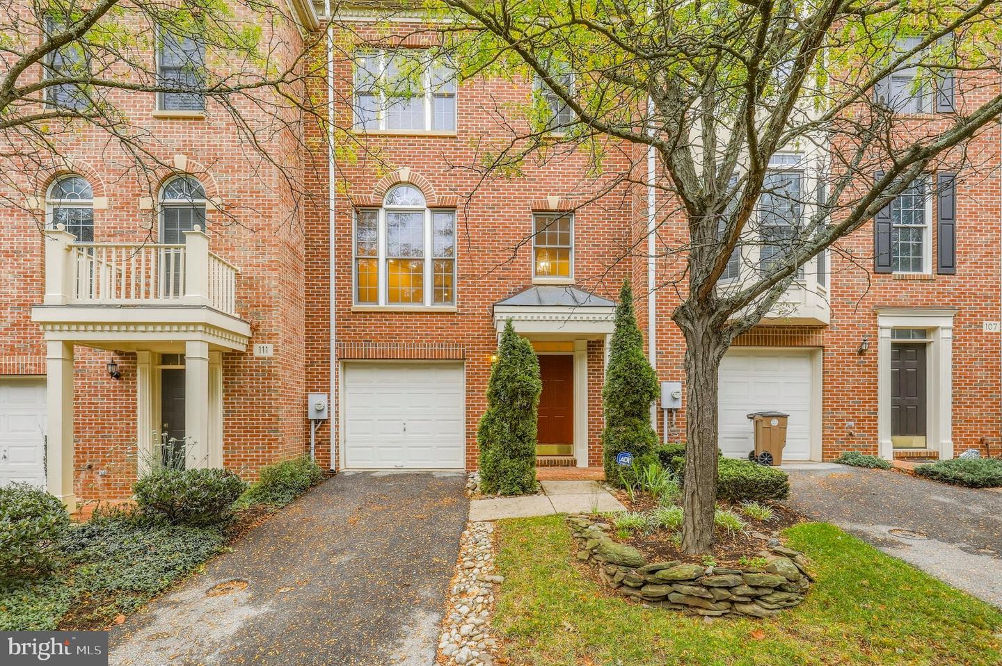 109 Wootton Oaks Ct Property Photo 1
