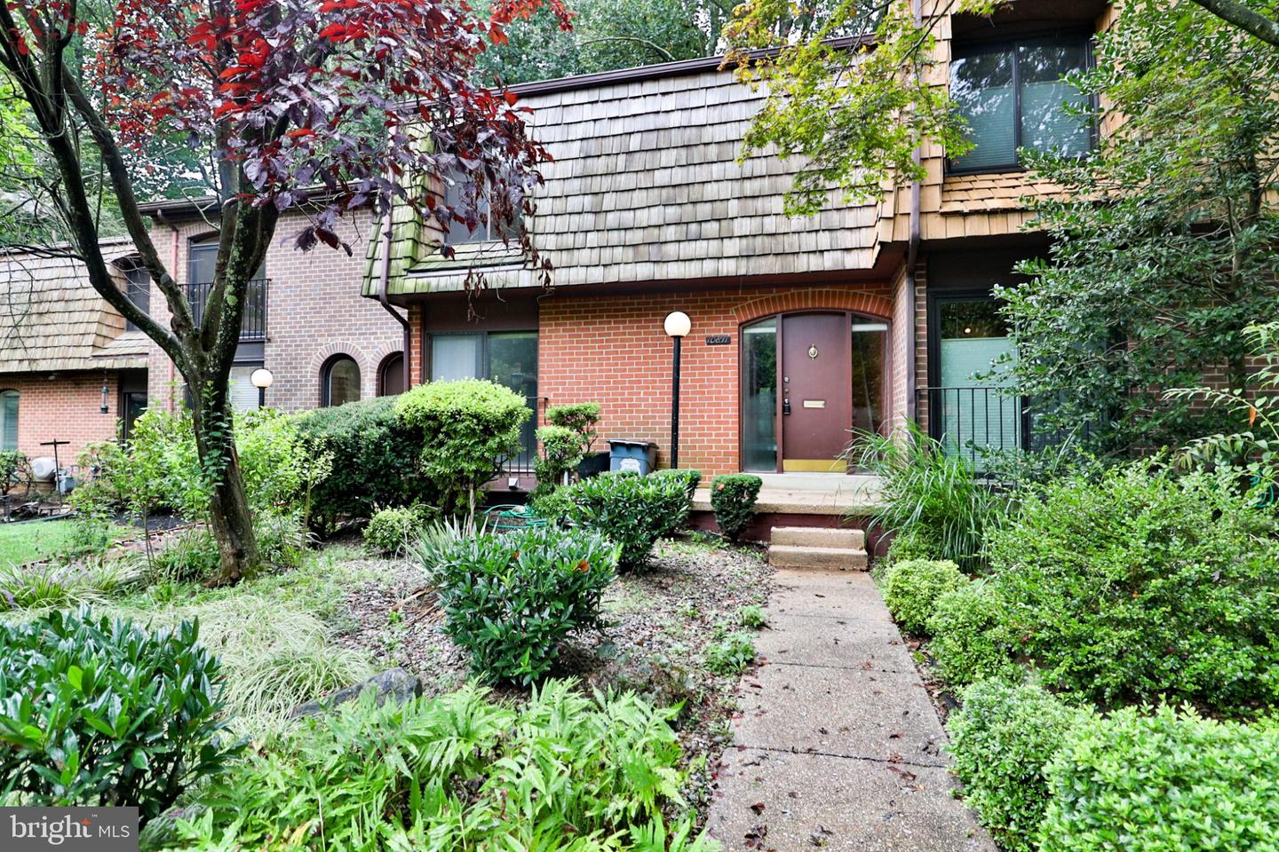 10811 DEBORAH DR Property Photo 1