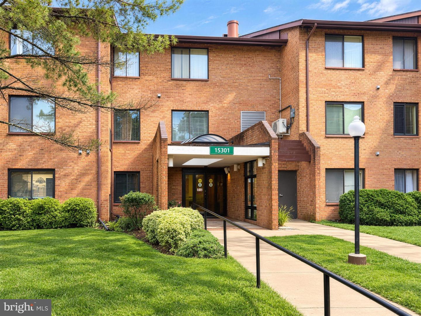 15301 PINE ORCHARD DR #86-3J Property Photo 1