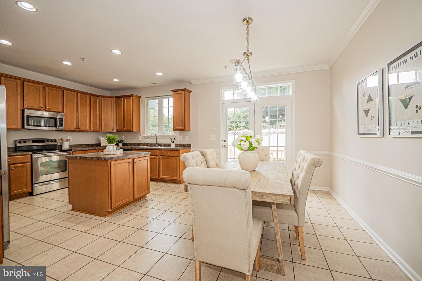 25530 Joy Ln Property Photo 6