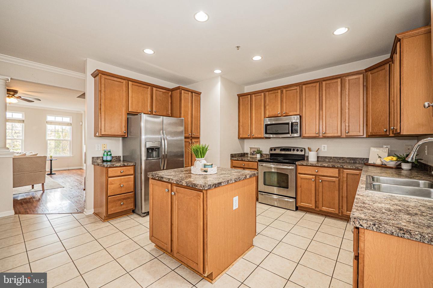 25530 Joy Ln Property Photo 8