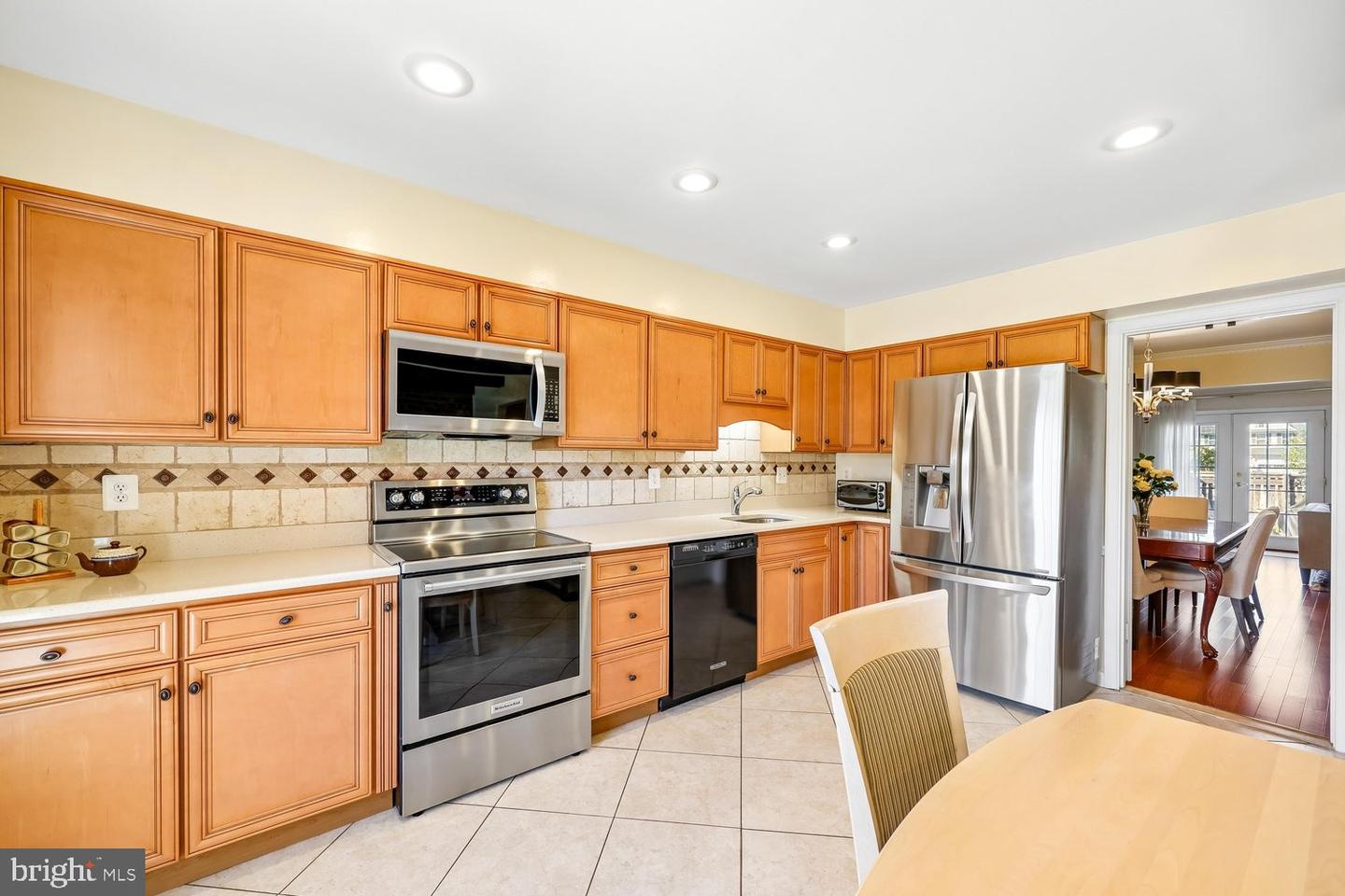 9733 Duffer Way Property Photo 9