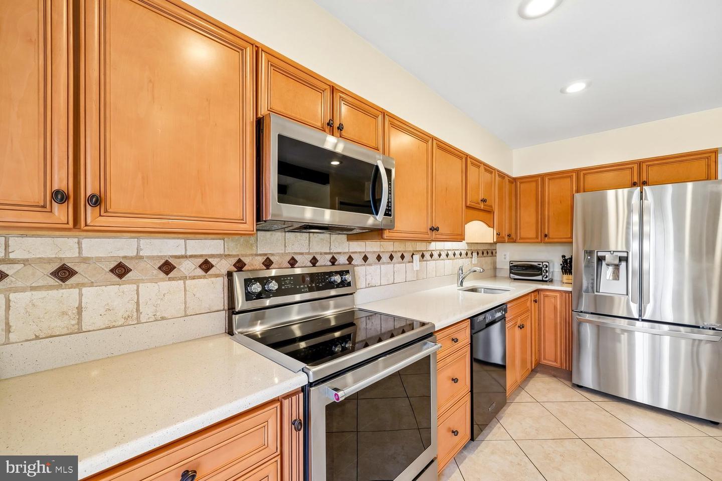 9733 Duffer Way Property Photo 10