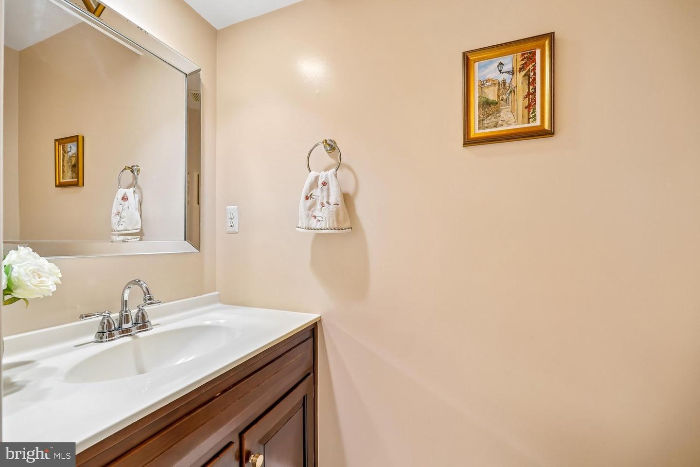 9733 Duffer Way Property Photo 14