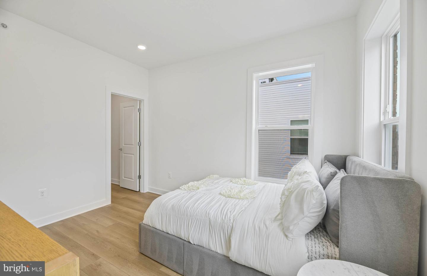 2042 Henson Norris St Property Photo 27